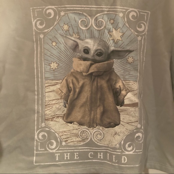Star Wars green Mandalorian The Child Grogu crop sweatshirt Baby Yoda - Picture 2 of 4